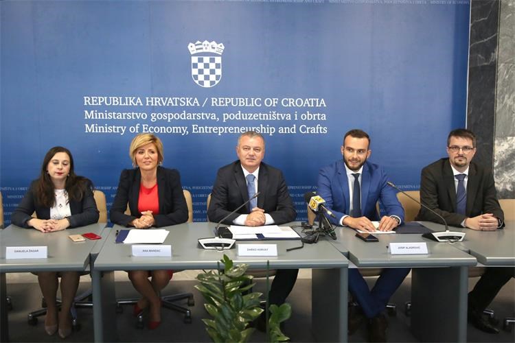 Slika /arhiva_gospodarstvo/public/documents/Stipendiranje učenika u obrtničkim zanimanjima naslovna.JPG